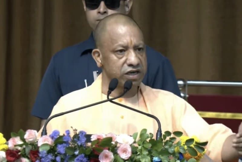 अपराधी कितना भी डीपफेक का आवरण ओढ़े, उसे खोज निकालेंगे: CM योगी