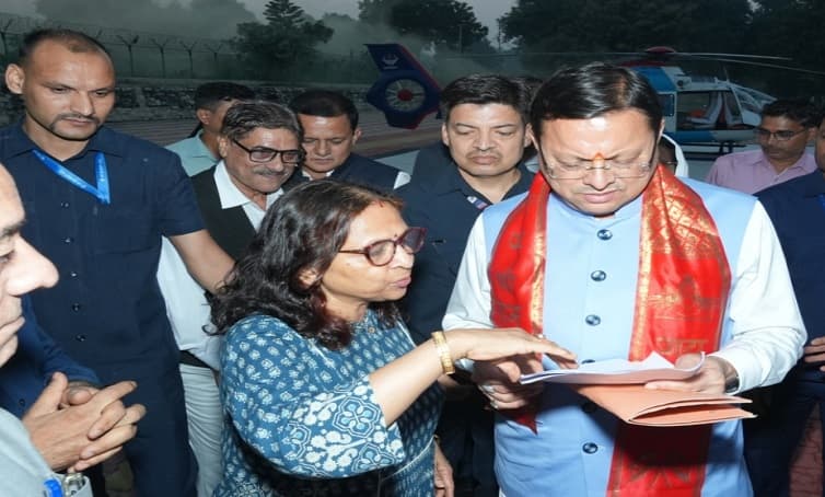 मुख्यमंत्री ने खटीमा में सुनीं जनसमस्याएं, त्वरित निस्तारण के निर्देश