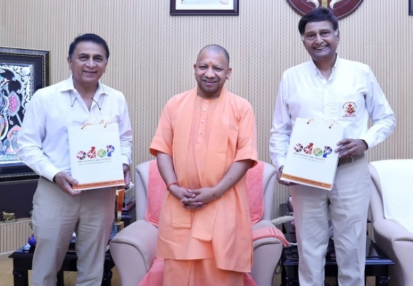Sunil Gavaskar met CM Yogi