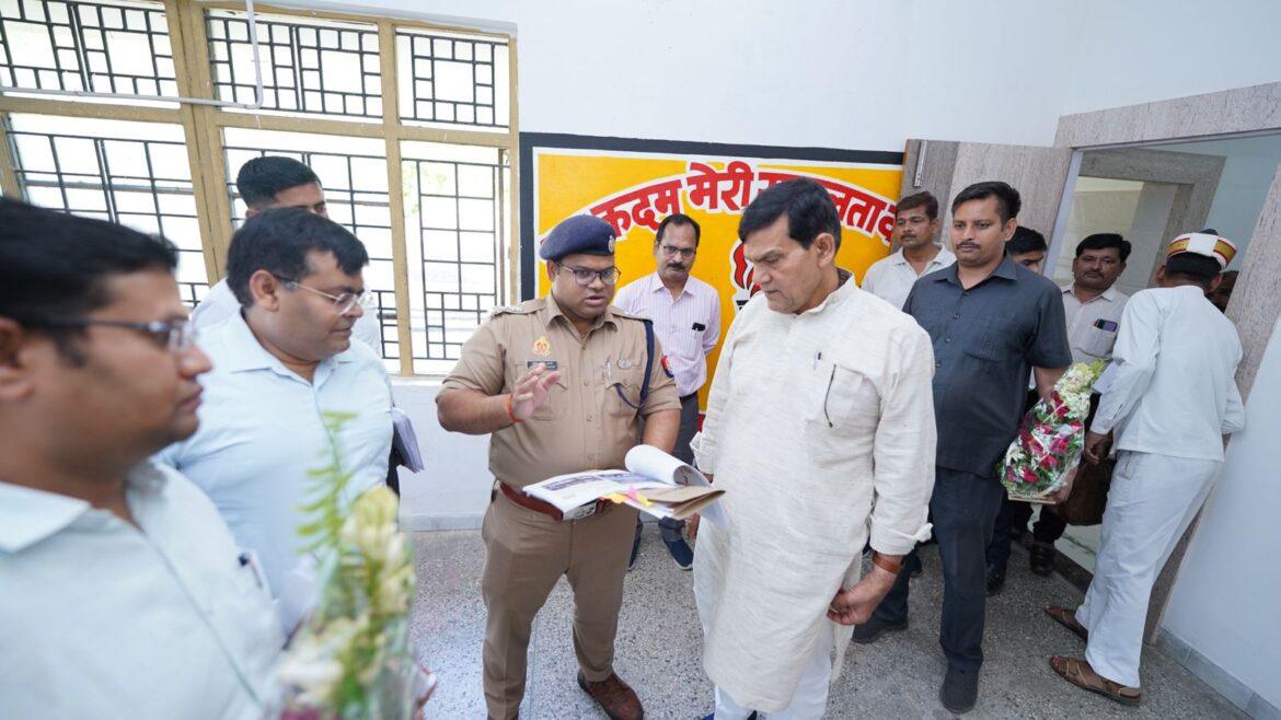 पेयजल आपूर्ति हेतु निकायों में पानी की टंकी के निर्माण कार्यों में तेजी लाई जाए: एके शर्मा