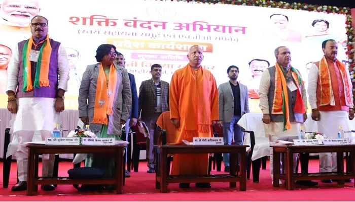 अब आधी आबादी को विधानसभा और संसद पहुंचने से कोई नहीं रोक सकता: सीएम योगी