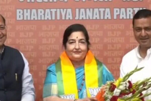 Singer Anuradha Paudwal joins BJP