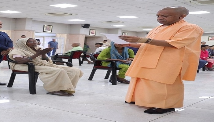 मुख्यमंत्री योगी की दो टूक- आमजन के कार्यों में अनदेखी कतई बर्दाश्त नहीं