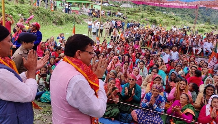 मुख्यमंत्री धामी ने उर्गम में भाजपा प्रत्याशी राजेंद्र भंडारी के पक्ष में मांगे वोट