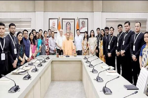 CM Yogi met trainee officers