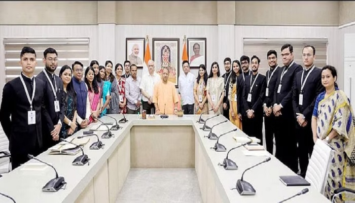 CM Yogi met trainee officers