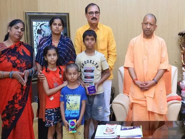 CM Yogi met Mohit Pandey's family