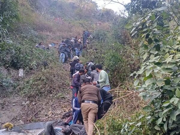 4 people died in a bus accident in Haldwani