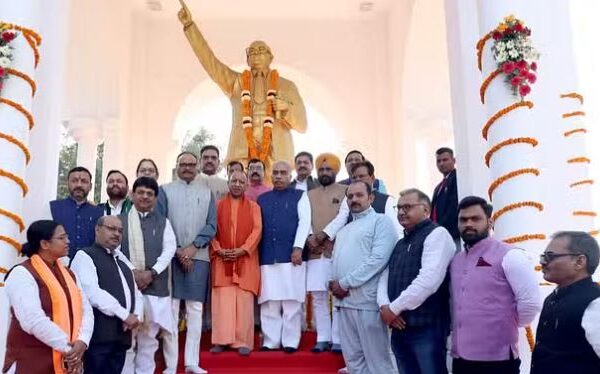 CM Yogi paid tribute to BR Ambedkar on his Nirvana Day