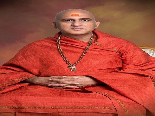 Swami Avdheshanand Giri