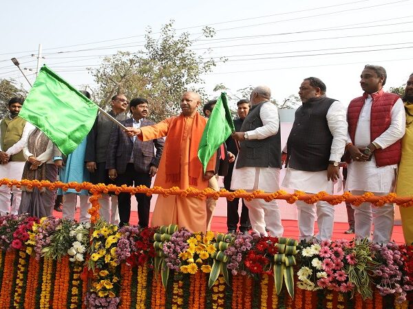 CM Yogi flagged off the buses of Transport Corporation