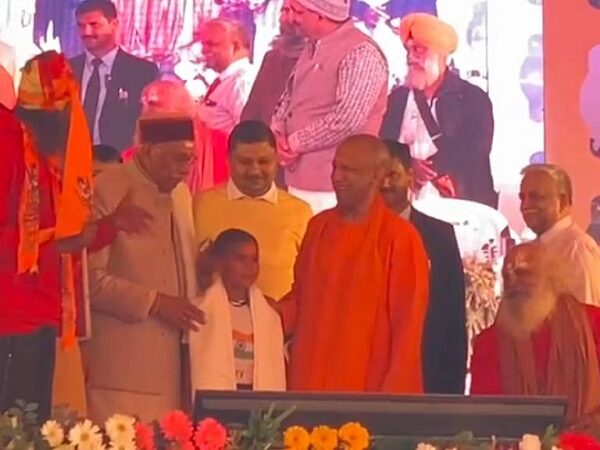 CM Yogi honored six year old 'Mohabbat'