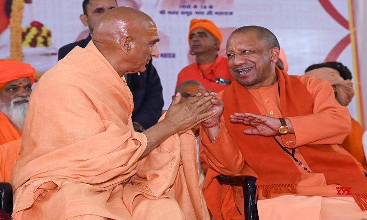 योगी सरकार की उत्कृष्ट व्यवस्था से संत समाज प्रसन्न