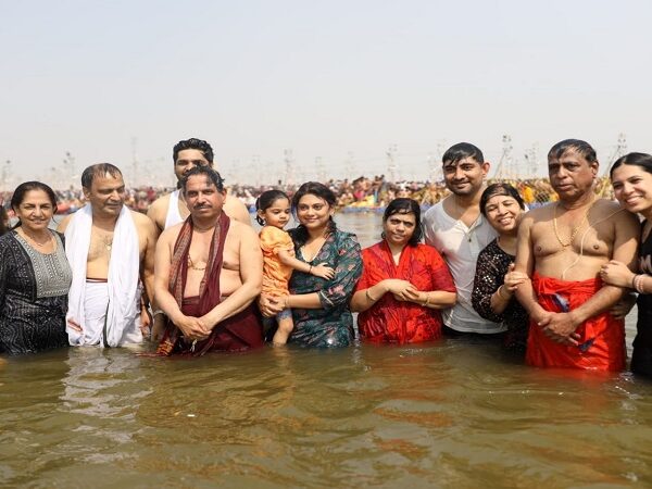 Union Minister Prahlad Joshi reached Maha Kumbh