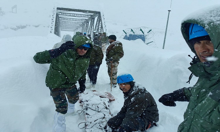 Mana Avalanche: 8 workers died