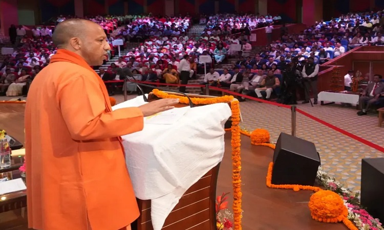 हेल्थ टूरिज्म का हब बन रहा गौतमबुद्ध नगर : योगी आदित्यनाथ
