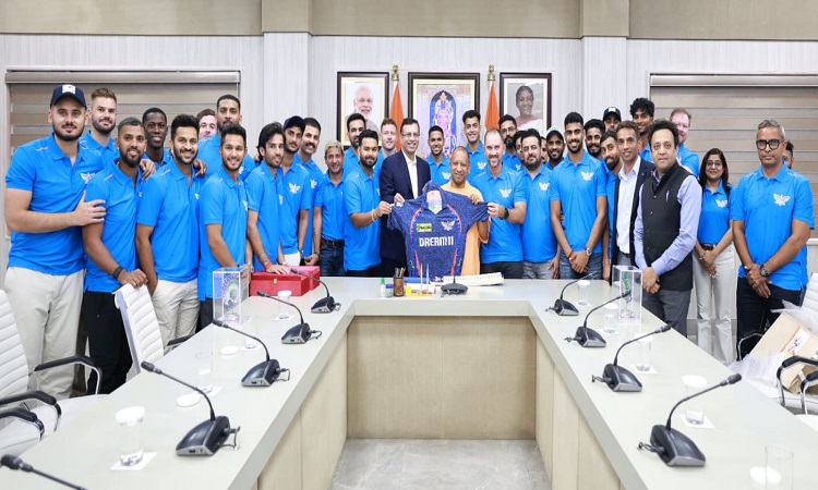 Lucknow Super Giants team met CM Yogi