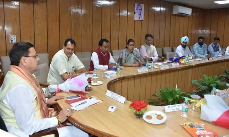 धामी कैबिनेट की बैठक में हर वर्ग को लाभ पहुंचाने के फैसले