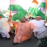 CM Yogi inaugurated Bharat Shaurya Tiranga Yatra