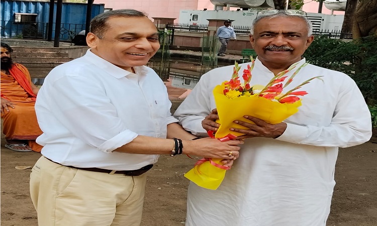 Chandrashekhar Upadhyay met Sanjaybhai Joshi
