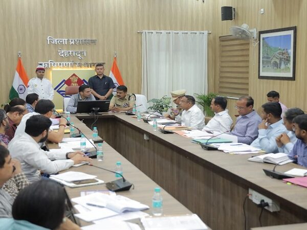 DM Savin Bansal