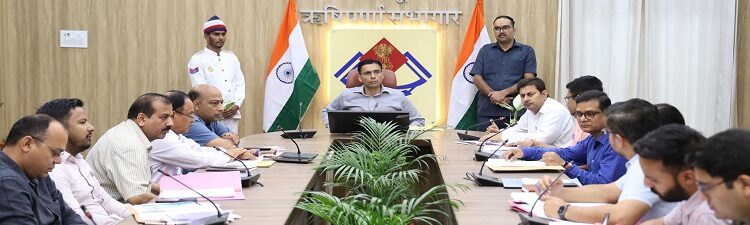 DM Savin Bansal