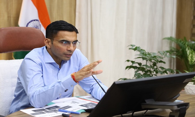 DM Savin Bansal