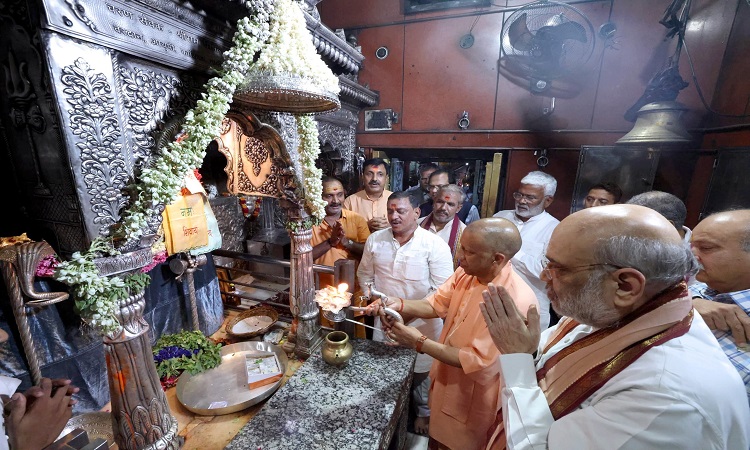 Amit Shah and CM Yogi visited Kashi Kotwal