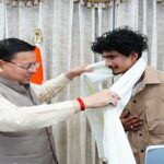 CM Dhami honored mountaineer Rohit Bhatt