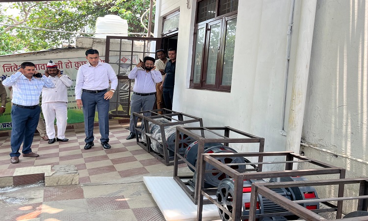 DM Savin Bansal