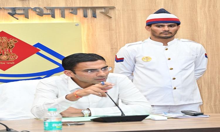 DM Savin Bansal