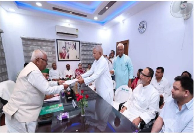 Lalu Yadav filed his nomination