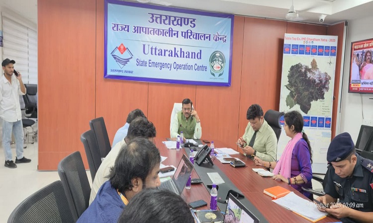 Anand Bardhan reached the State Disaster Control Room