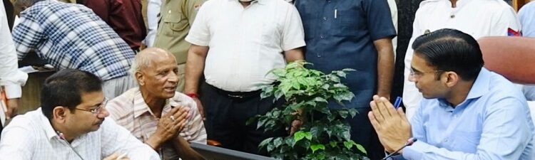 DM Savin Bansal