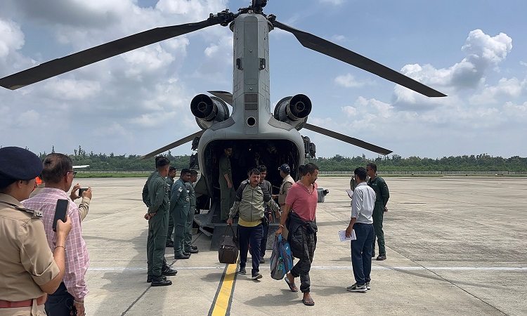 Uttarkashi disaster relief work: Successful rescue operation of passengers continues