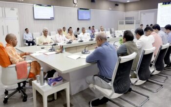 CM Yogi held a high-level meeting of the Industrial Development Department.