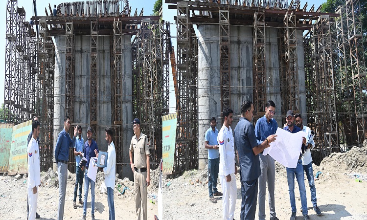 ओवरब्रिज कार्यों की धीमी गति पर डीएम नाराज, कार्यदायी संस्था को फटकार