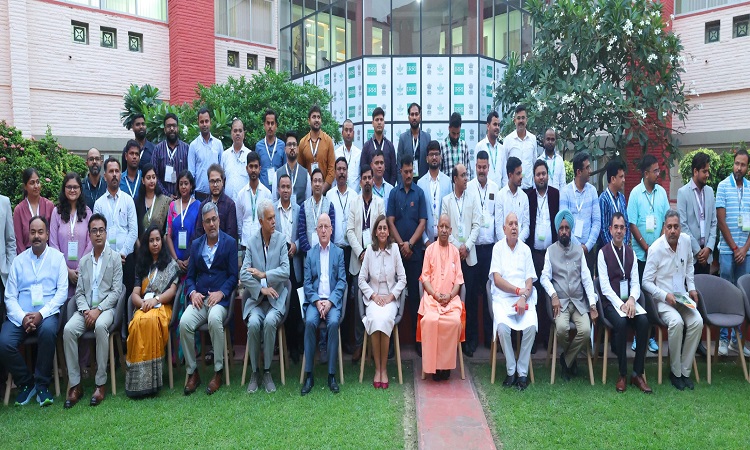 CM Yogi attends DSR Conclave in Varanasi