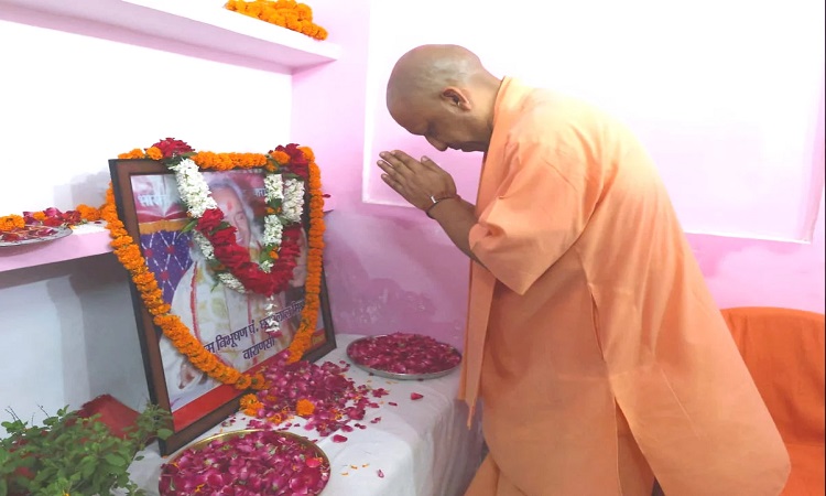 CM Yogi pays tribute to Pt. Chhannulal Mishra