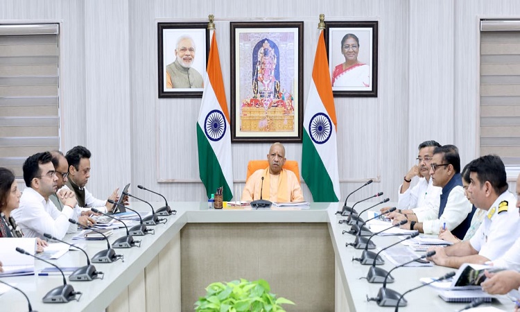 CM Yogi reviewed the preparations for Dev Deepawali.