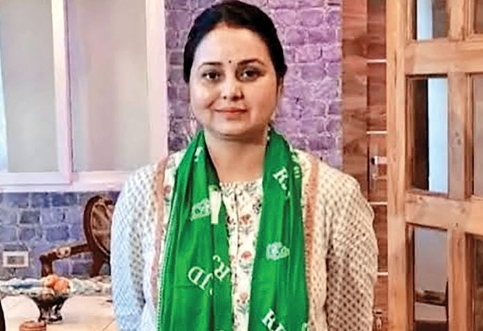 किडनी देते वक्त बेटे क्यों भाग गए… रोहिणी ने तेजस्वी पर फिर बोला हमला