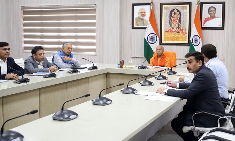 मुख्यमंत्री ने मेरठ, कानपुर और मथुरा-वृंदावन की विकास कार्ययोजना की समीक्षा की