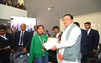 CM Dhami honored the disabled people