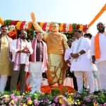 CM Dhami unveiled the statue of Atal Bihari Vajpayee