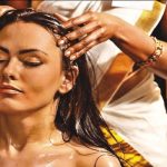 रूखे बालों में आएगी शाइन, इस तरह से लगाएं तेल