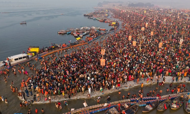 1.03 crore people took a holy dip on Makar Sankranti