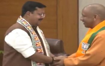 CM Yogi congratulated Nitin Naveen on being appointed National President.