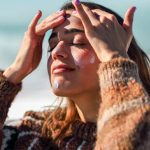 ठंड में इन उपायों से निखारे अपनी रंगत