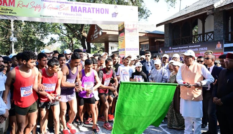 CM Dhami flagged off the 5 km run