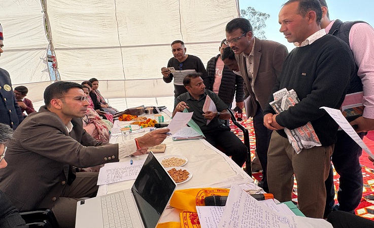 मृत्यु प्रमाण पत्र प्रकरण में लापरवाही; डीएम ने डीपीआरओ का रोका वेतन तो जारी हुए प्रमाण पत्र